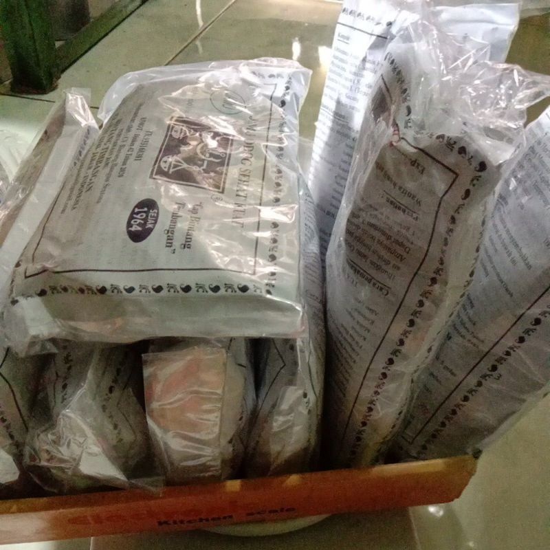 

PAKET JAMU GODOK CAP TIMBANGAN 1 PAKET 1KG ISI 10 BUNGKUS