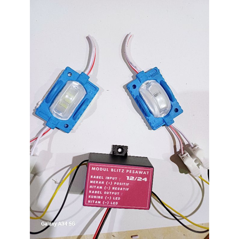 MODUL BLITZ PESAWAT 2 OUTPUT NYALA GANTIAN+ 2 LED MODEL CINCIN 12/24VOLT warna icyblue