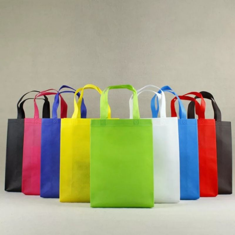 

(Parteeroom) Tas spunbond polos berwarna uk. (30X40 CM)