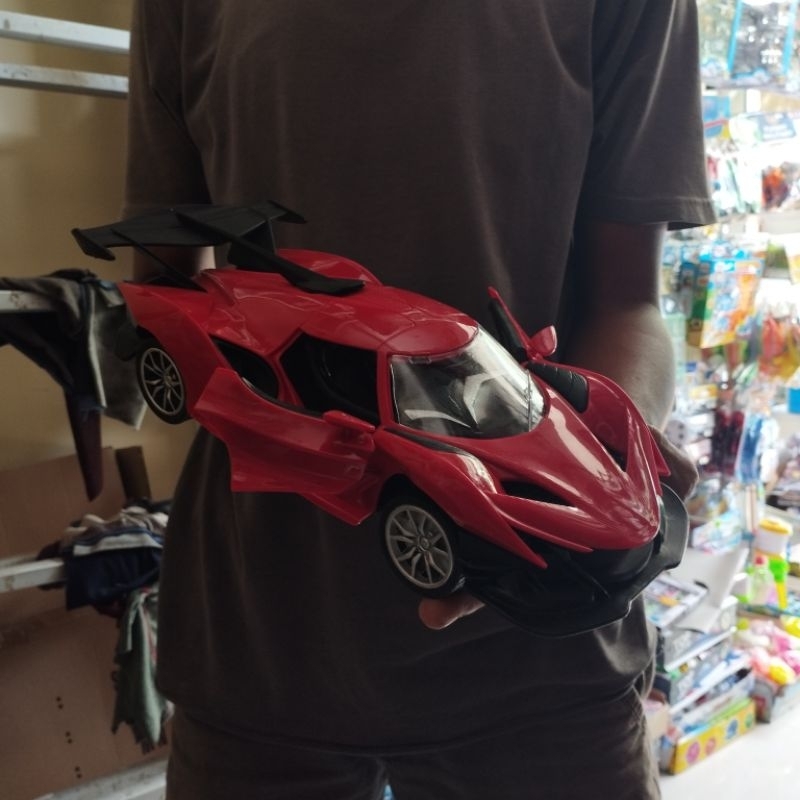 RC Buka Pintu Ukuran Besar Sedan Sport