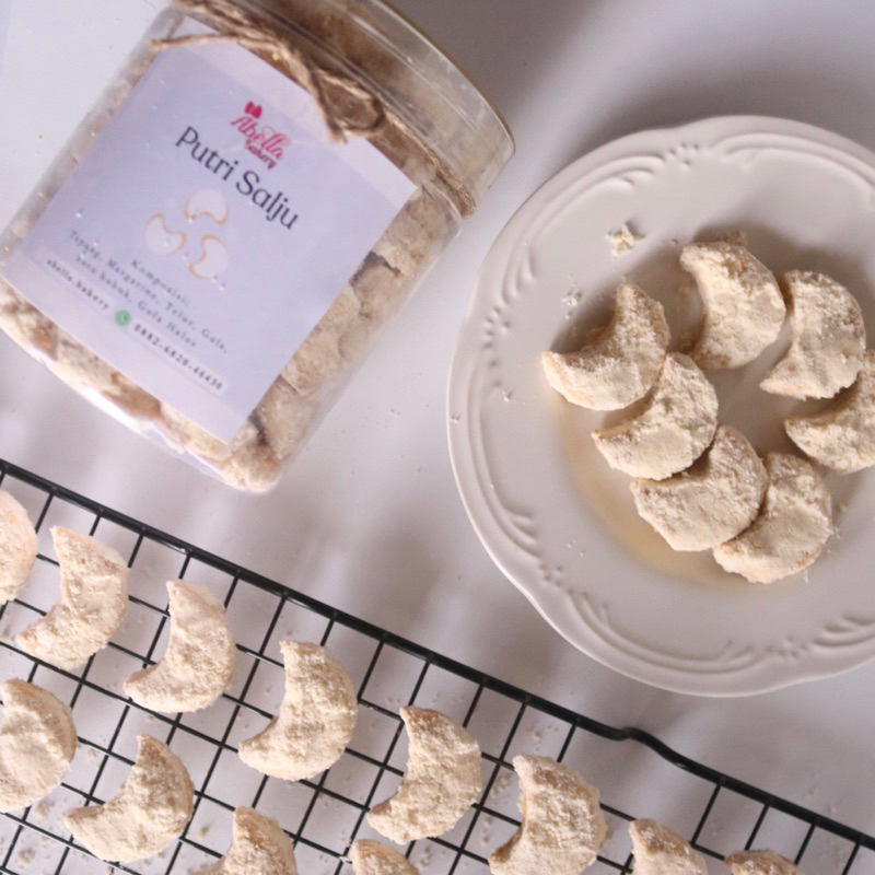 

Hampers Putri Salju Kue Kering Abella Bakery 335gr