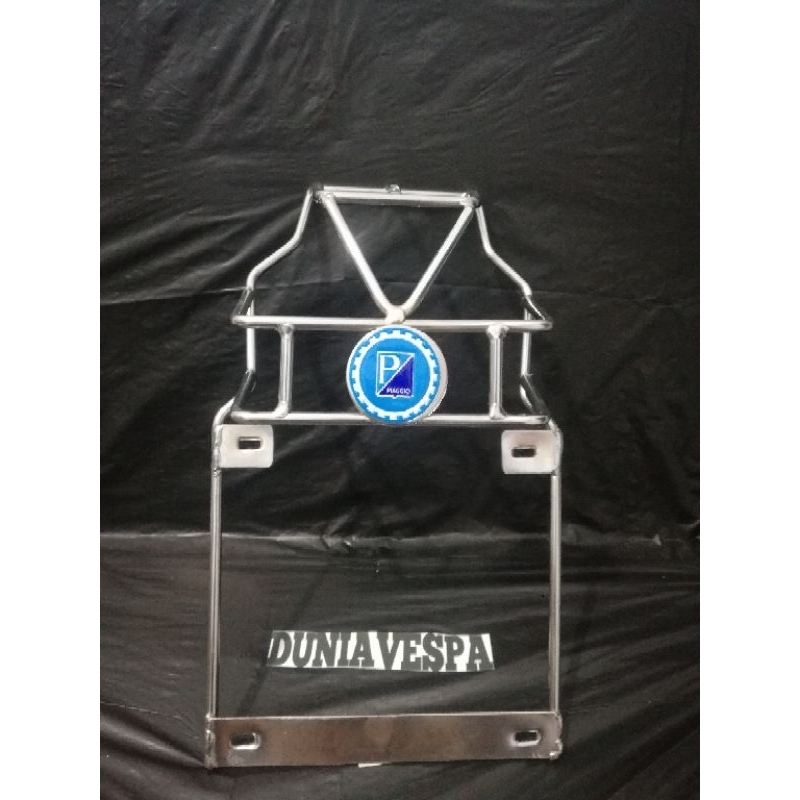 Brongsong pelindung lampu belakang vespa super 66 krom