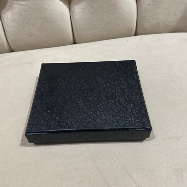 

hardbox kotak hijab 18x18x3