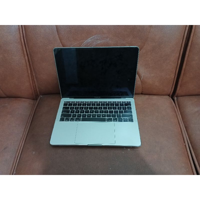 Macbook Pro 2017 a1708 core i5 256gb, Macbook bekas MATI