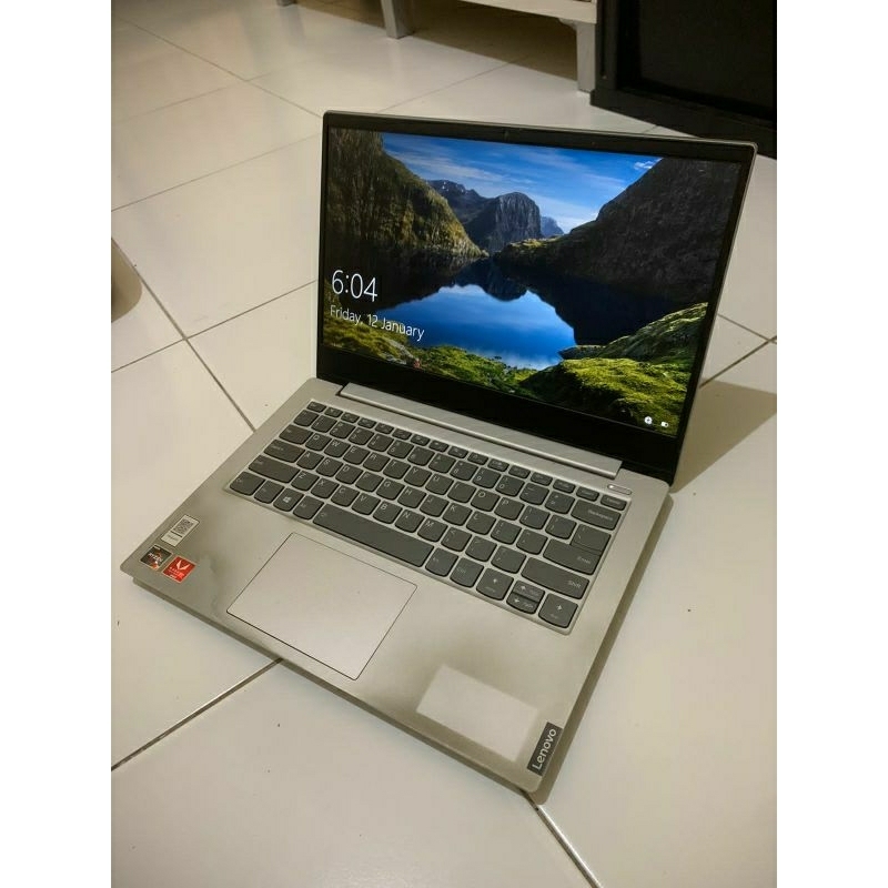 Lenovo ideapad S340 RAM 8gb SSD 512gb ryzen 3 BEKAS