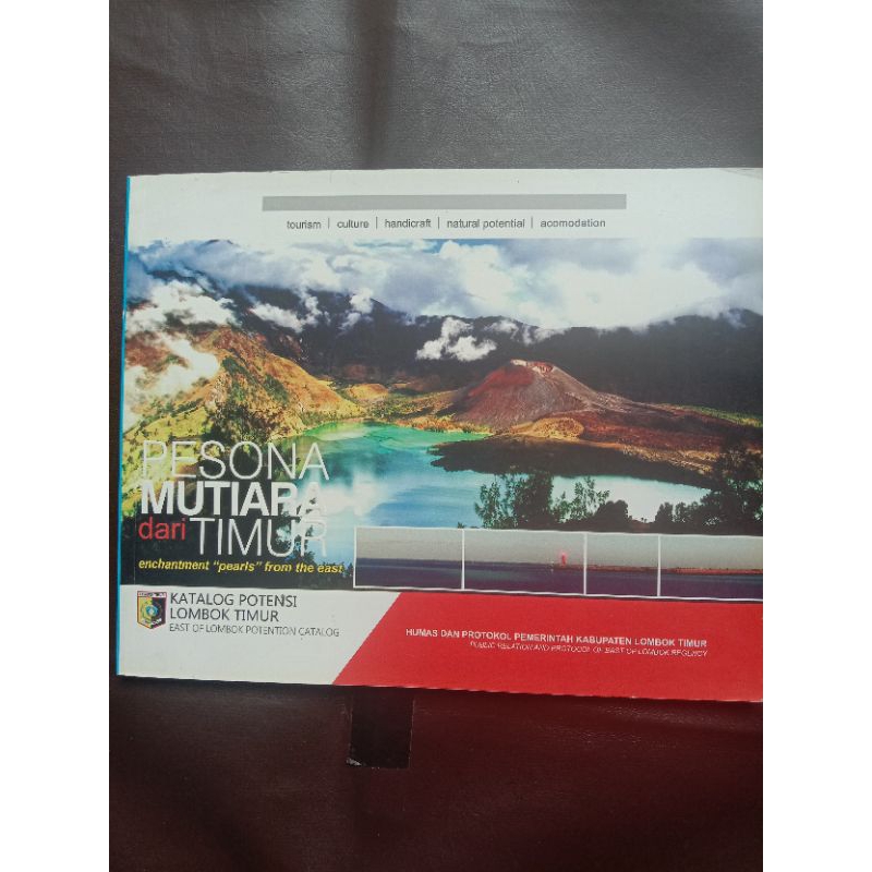 Buku Traveling Pesona Mutiara Dari Timur  Oleh Dewanto