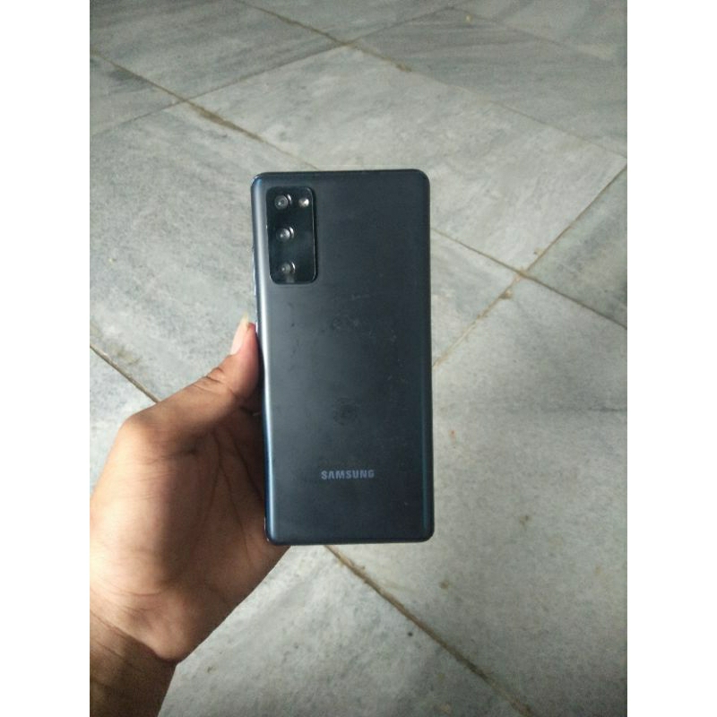 Samsung s20 FE 8/128 minus*