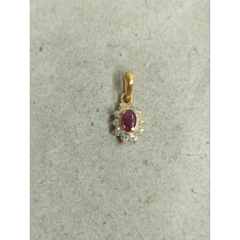 liontin batu merah mata pinggir 1 gram emas muda