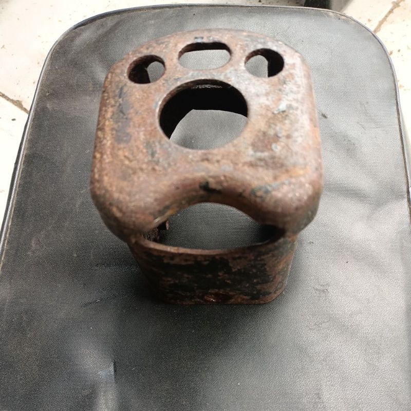 Dudukan stang Honda c700