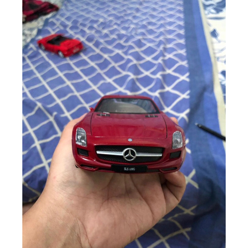 diecast welly mercy skala 1:24