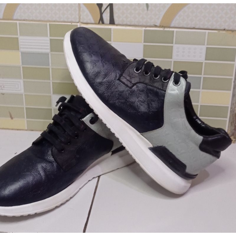 Sepatu Second Kulit Emporio Armani X4C544XL752