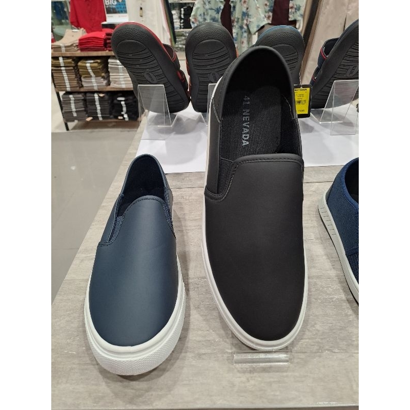 Nevada Sepatu slip on pria size 39-43
