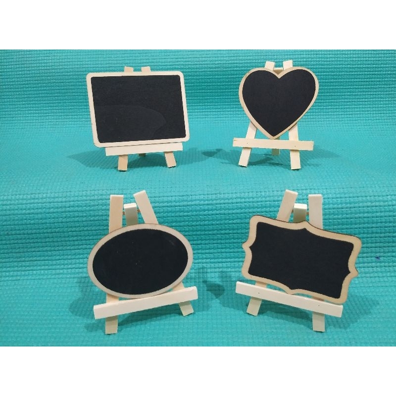 

Papan Tulis Mini Karakter dengan easel tripod penyanggah