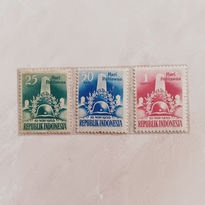

(AC) Perangko Indonesia 1955 Hari Pahlawan Set Lengkap 3pcs Mint