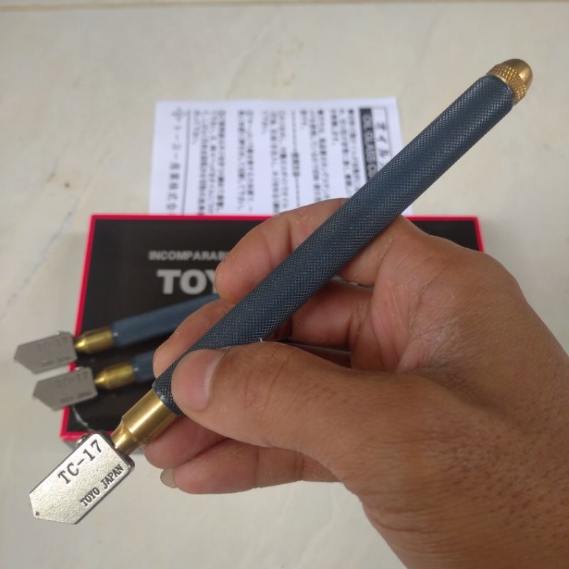 Toyo tc 17 Original Japan Oil glass cutter Asli alat potong Kaca granit keramik Pemotong kaca Asli T