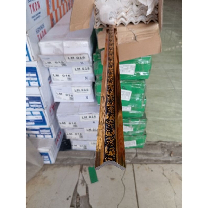 List siku Figura pvc List Drop