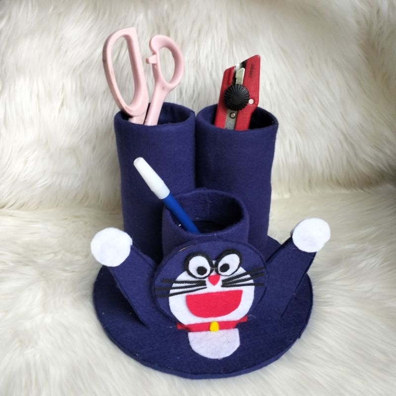 

tempat pensil daur ulang/tempat pensil botol bekas/kerajinan daur ulang/kerajinan bahan bekas