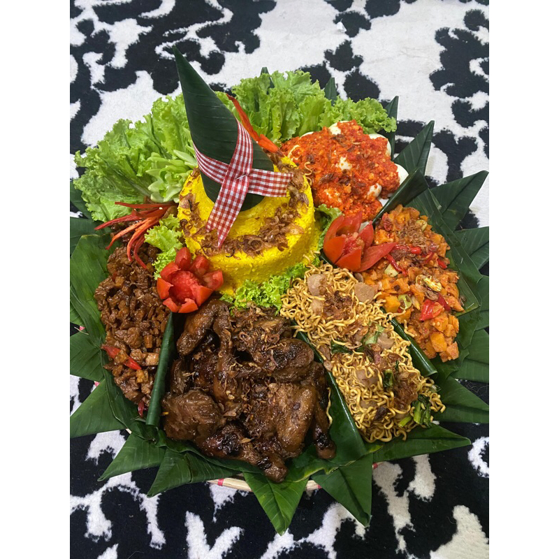 

[PRE-ORDER] Nasi Tumpeng Ukuran Porsi Bervariasi