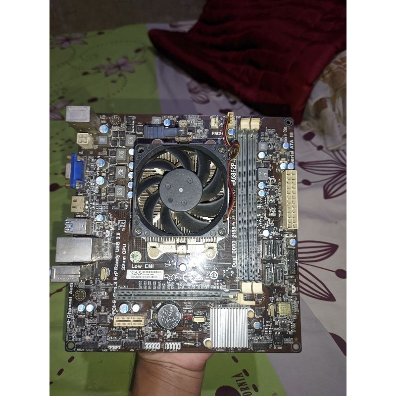 MOTHERBOARD ECS FM2+ ddr3 PROSESOR AMD A6 6400K