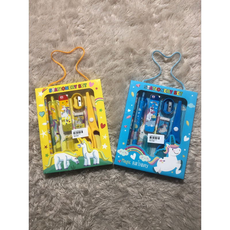 

Stationery Set 2018 Unicorn