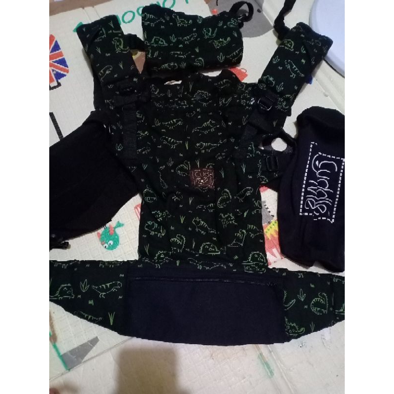 preloved gendongan ssc & hipseat cuddle  me Ultimo