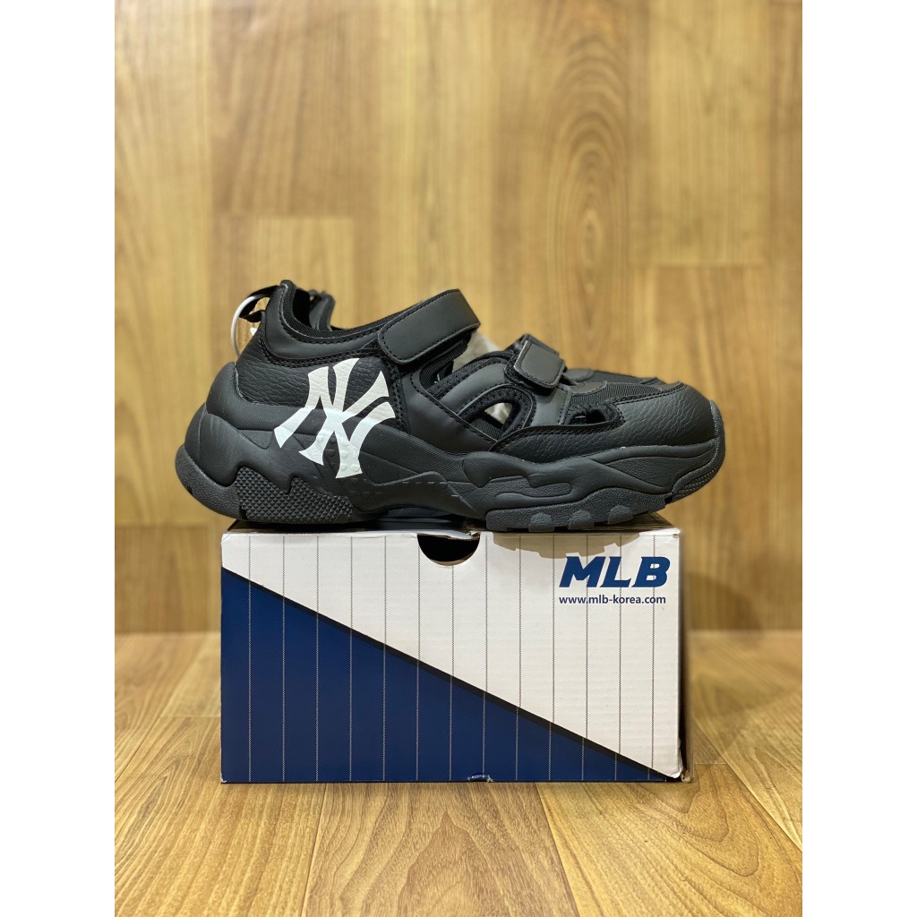 Sendal Sepatu MLB Black NY