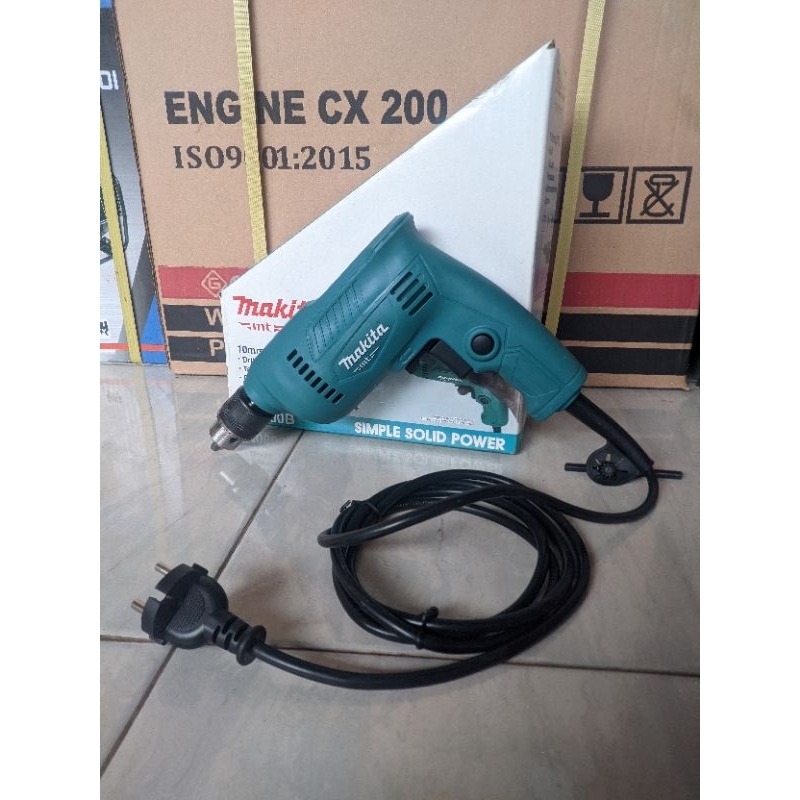 Bor Makita M0600B