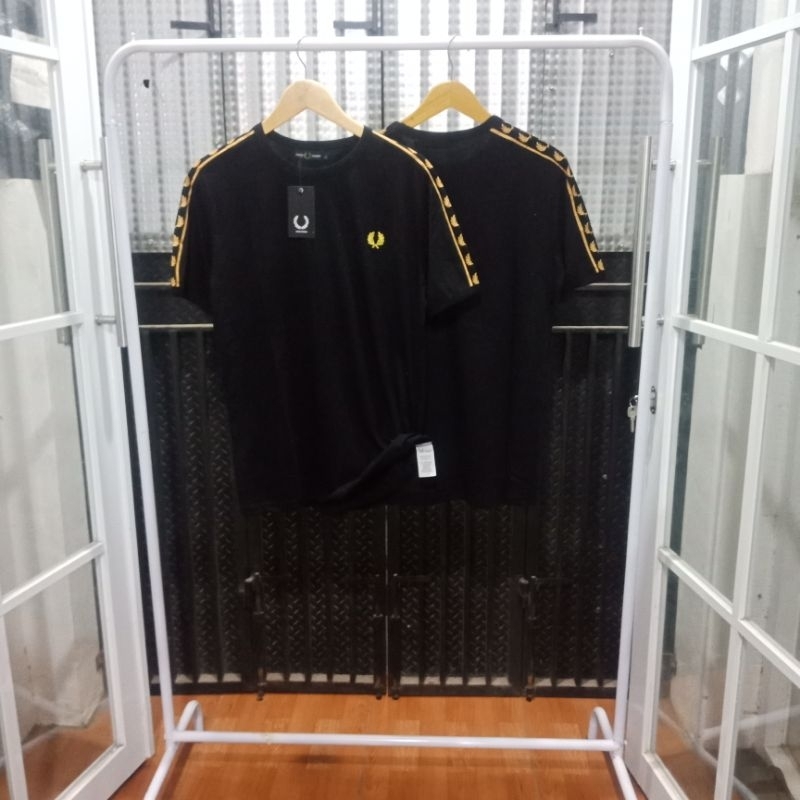 T-Shirt Taped Fred P Hitam Gold Premium