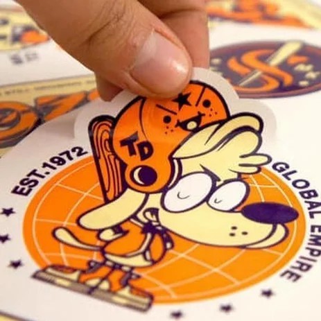 

CETAK STIKER LABEL CROMO KEMASAN A3+ + CUT + COSTOM CUT SESUAI BENTUK
