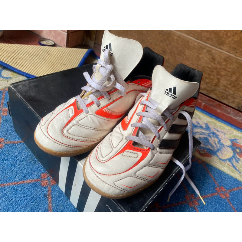 sepatu futsal adidas cambodia