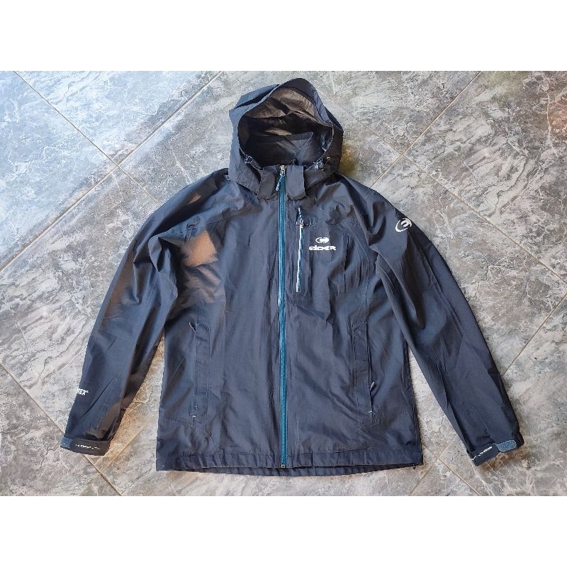 eider goretex gorpcore