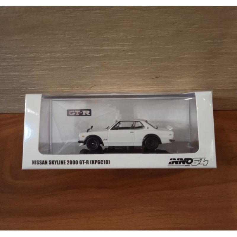 INNO64 NISSAN SKYLINE 2000 GT-R (KPGC10) WHITE INNO64