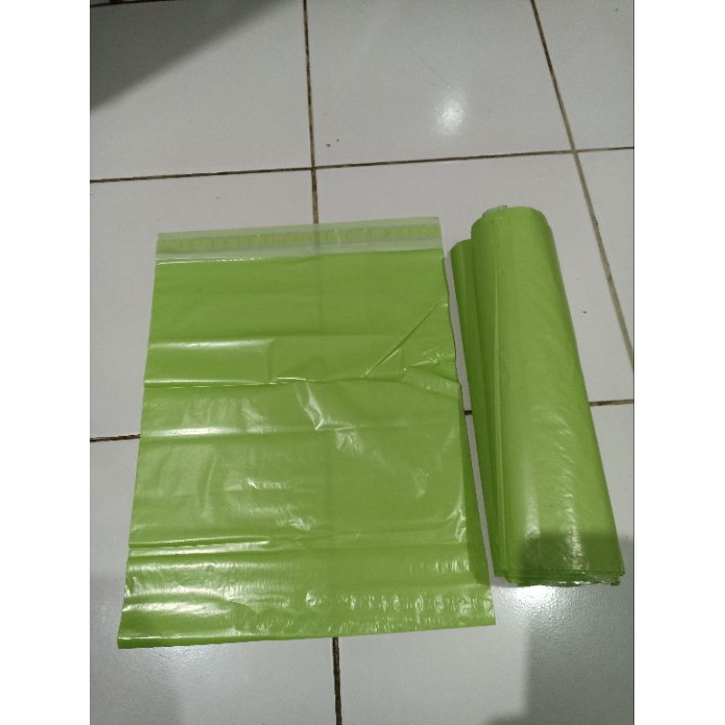 

plastik packing polymailer 30x40 100 Hijau stabilo