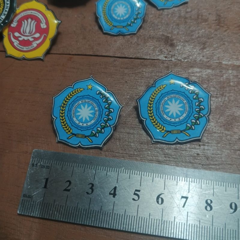 Pin Bros PKK warna Biru Ukuran 3,7cm - Pin Aksesoris PKK