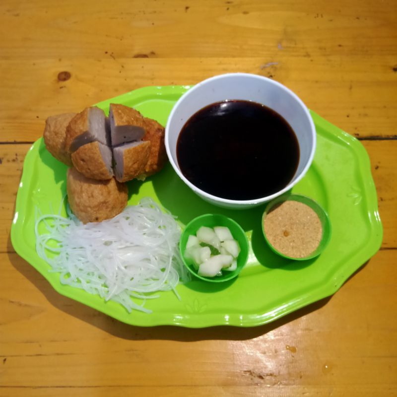 

pempek adaan