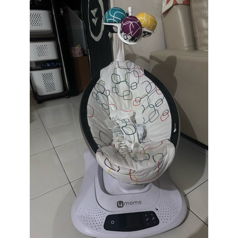 4Moms Mamaroo 4.0 Asia Plush Baby Bouncer - preloved