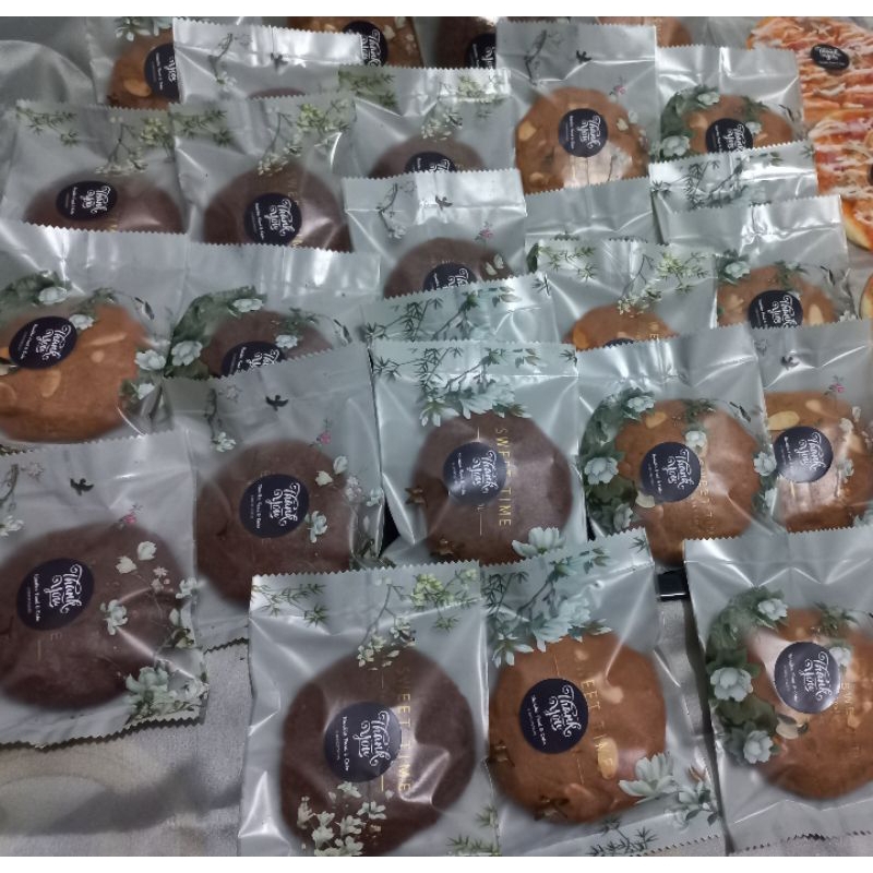 

SOFT BAKED COOKIES ( PACKgage OF 6 COOKIES)