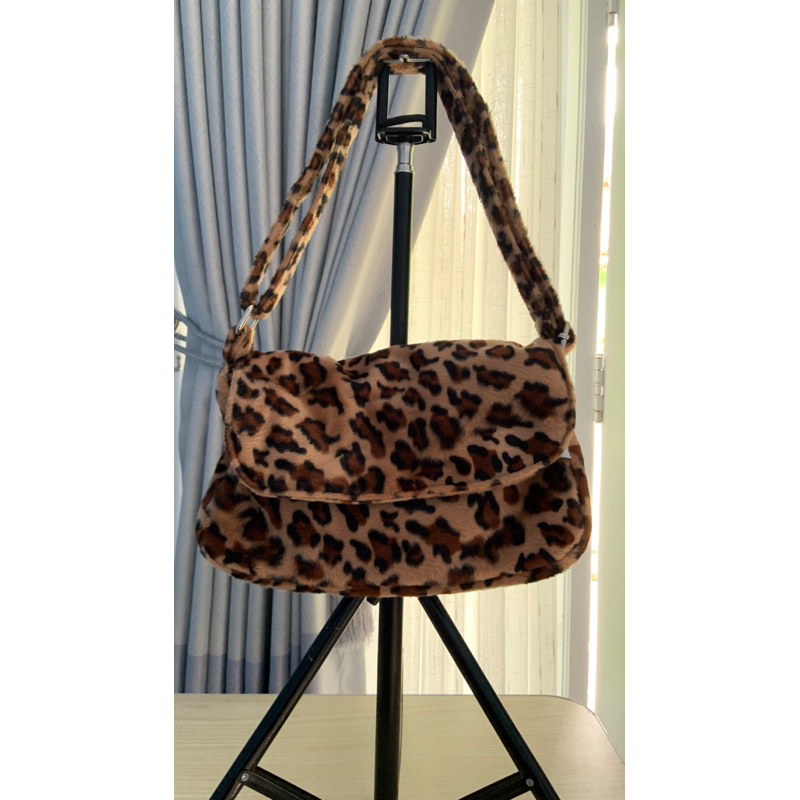 Tas selempang korean aesthetic