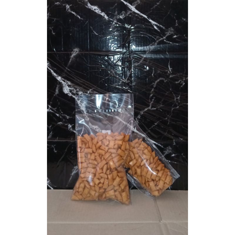 

SNACK PANGPANG ASIN MANIS