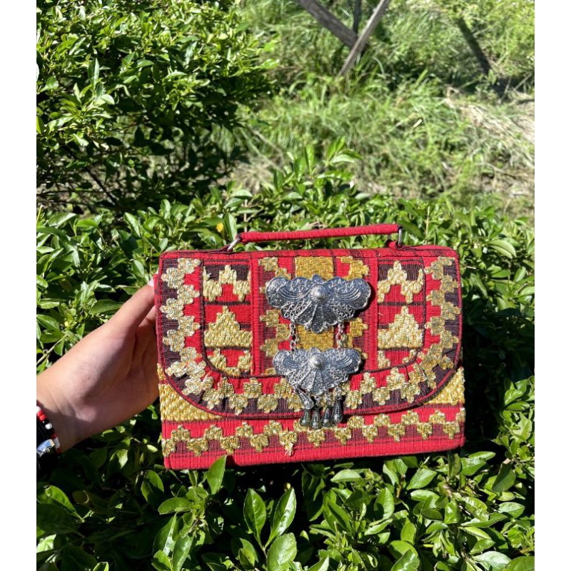 TAS SELEMPANG MOTIF TAPIS MERAH GOLD