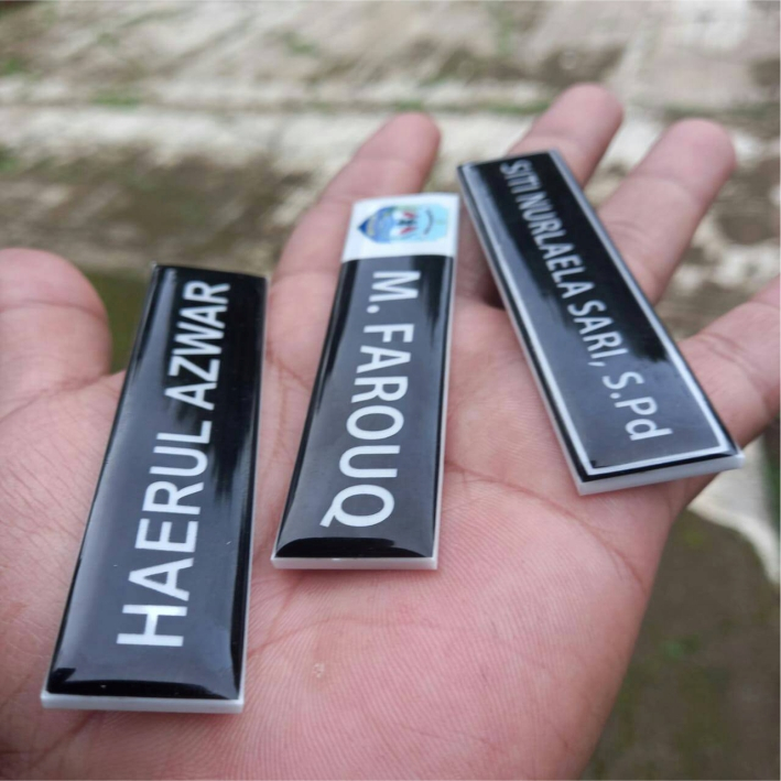 

Nametag Resin Keren KWALITAS SUPER: Jernih, Anti Air, Tahan Lama, dan Harga Terjangkau!