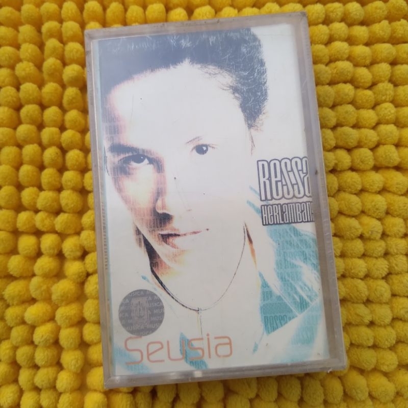 KASET PITA RESSA HERLAMBANG SEUSIA SEGEL (ORIGINAL)