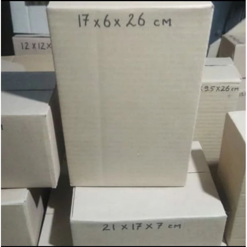 

Kardus box packing ukuran 17×6×26 cm