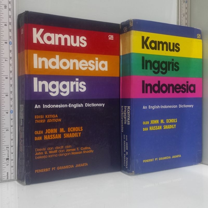 Kamus Inggris Indonesia - Inggris Indonesia JOHN M ECHOLS