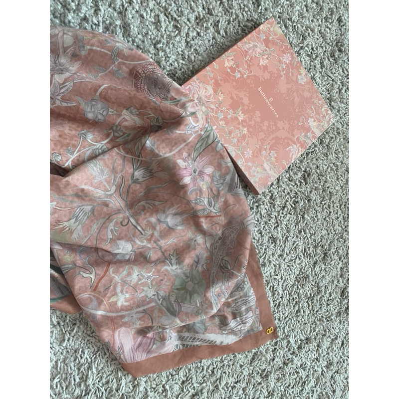 preloved buttonscarves size XL