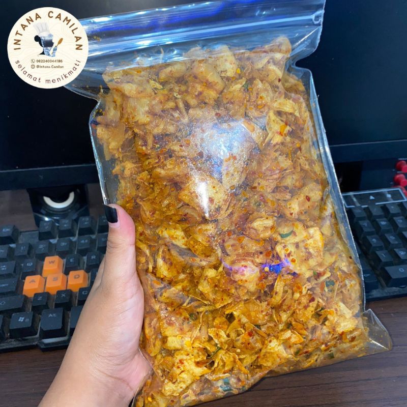 

[Intana Camilan] Keripik Kriwil Singkong Pedas Daun Jeruk Kripset 500gr