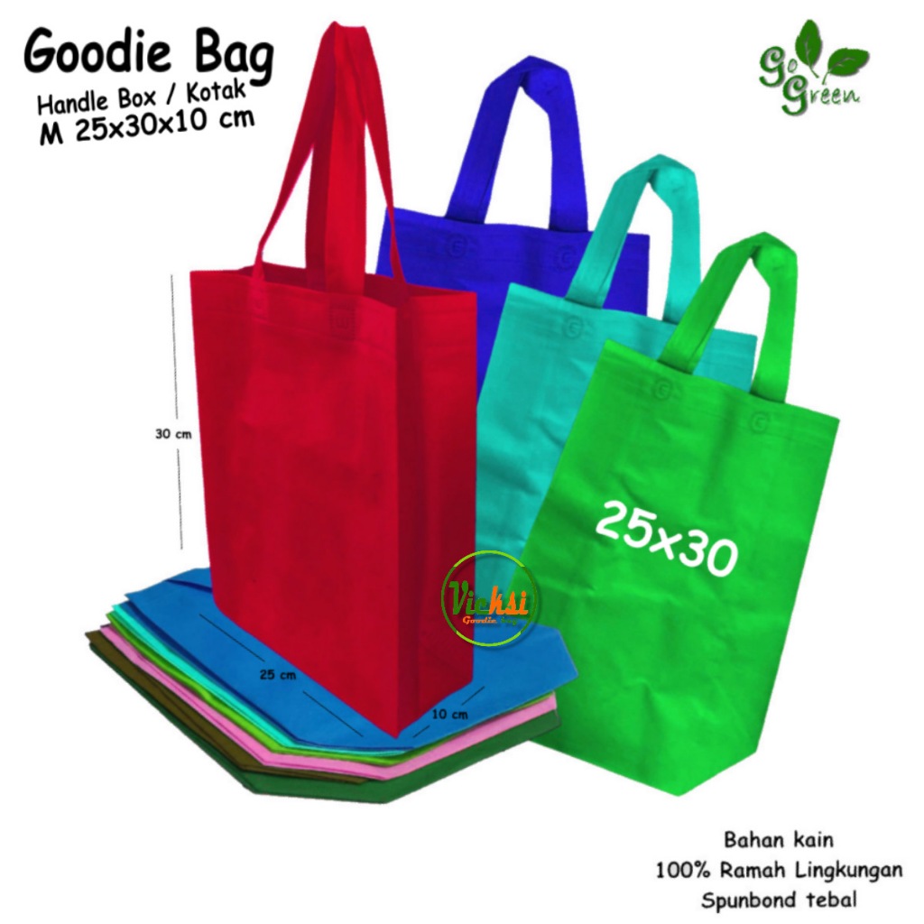 

Tas Spunbond Goodie bag Handle Box / Kotak Ukuran M= 25x35x10 Untuk Kantong Kain belanja / Shopping bag, Goodybag Souvenir Snack Ultah, Totebag Hampers Pernikahan / Tasyakuran Ramah Lingkungan Pengganti Plastik / Paper bag Bisa Custom Sablon Cetak logo