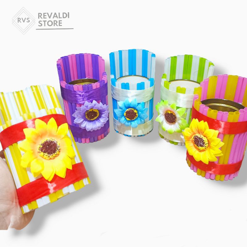 

Prakarya / Kerajinan Tangan Tempat Pensil dari kaleng Bekas dan Sedotan