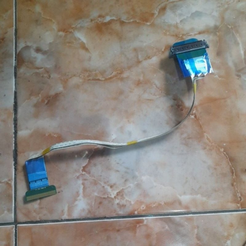 Kabel lvds 30 pin LG 22 24 28 inch 22LB450 / 28LY330C DLL
