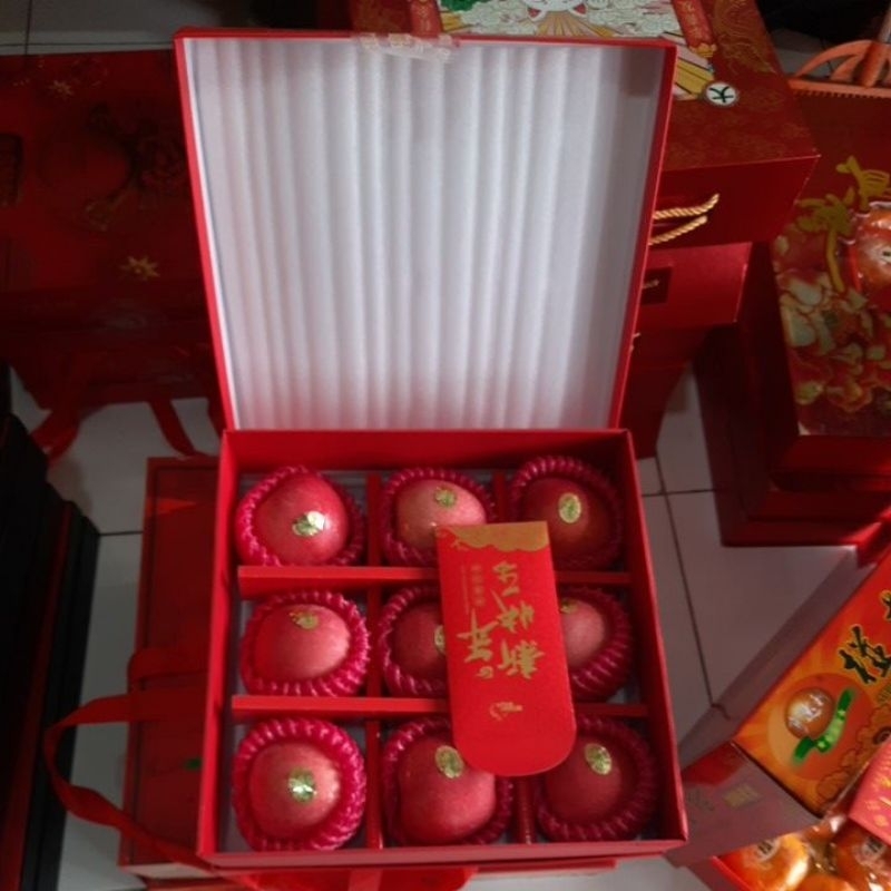

apel fuji edisi imlek /box